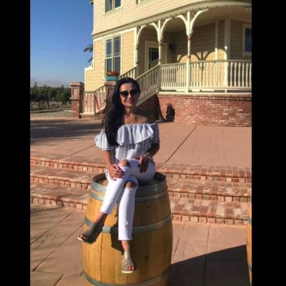 Meet your Posher, Samera